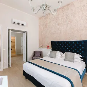 Rhea Silvia Luxury Navona Rome